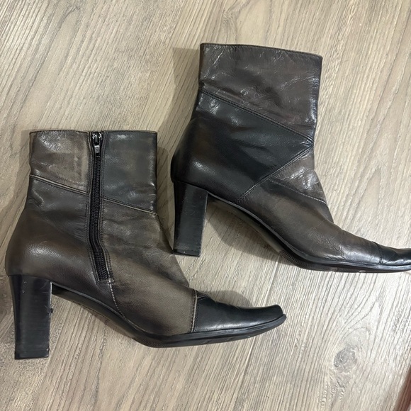 Liz Claiborne Flex Kildare Brown Black Patchwork Leather Ankle Boots Women Sz 8M - Picture 9 of 10